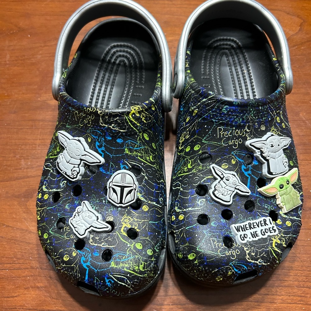 J5 Star Wars crocs
